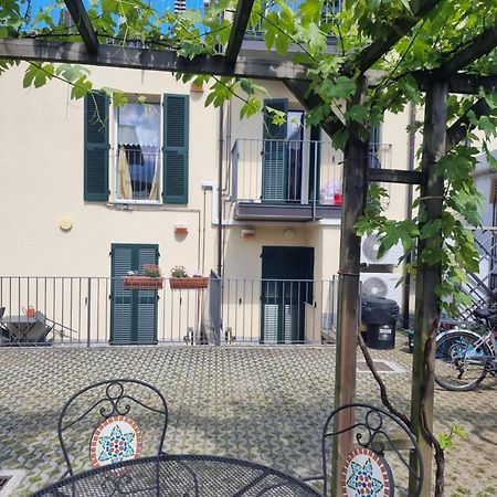 科利科Residenze Lariane公寓 外观 照片
