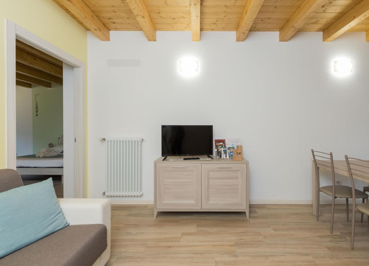 科利科Residenze Lariane公寓 外观 照片